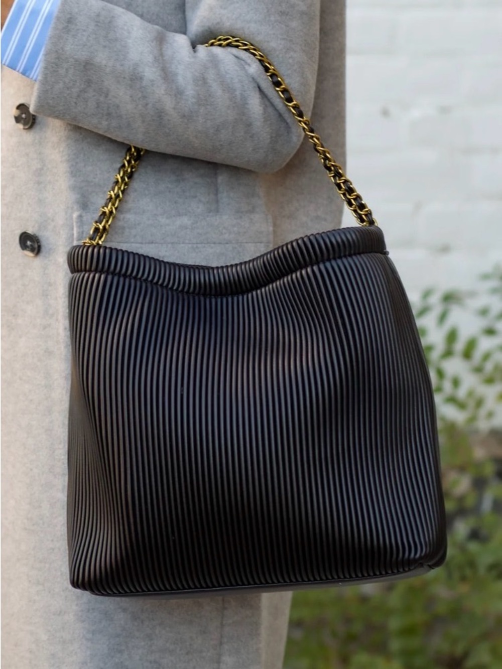 Pixie Mood Black Ribbed Shoulder Bag with Gold Chain Strap